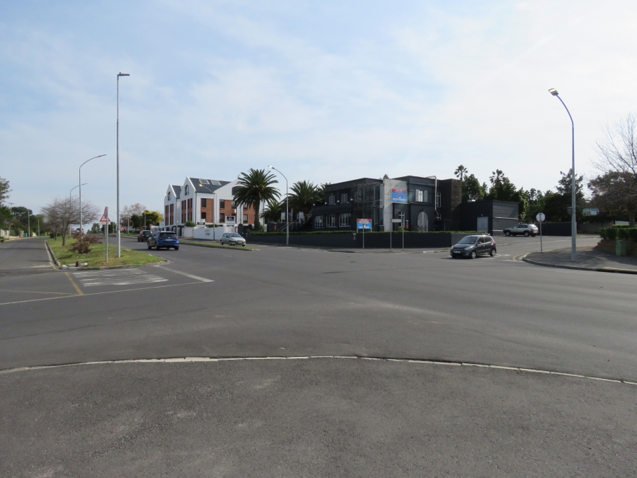 To Let commercial Property for Rent in Somerset West Western Cape